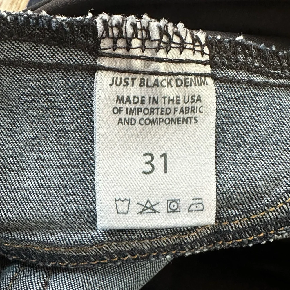 JUST BLACK Romeo Maternity Frayed Cuff Denim Shorts, size 31